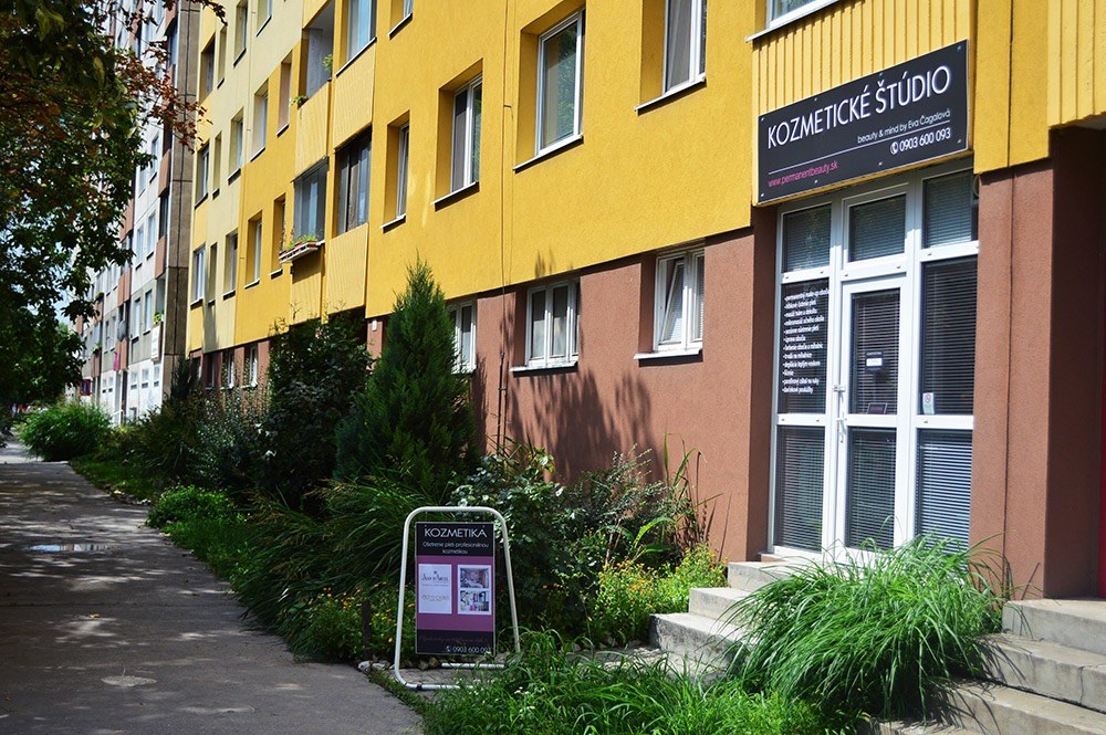 Exteriér kozmetického štúdia Permanent Beauty – Wolkrova 21, Bratislava
